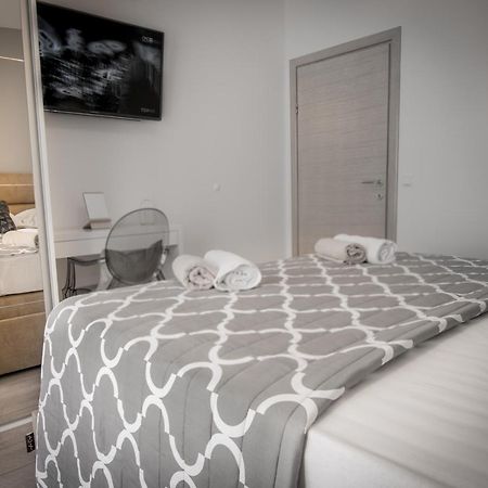 マカルスカApartman Petraアパートメント エクステリア 写真